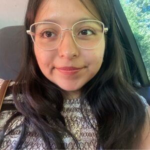 Meet your Posher, Saida